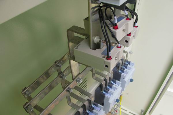 馈电柜配电柜-应急照明配电柜使用对工作人员的具